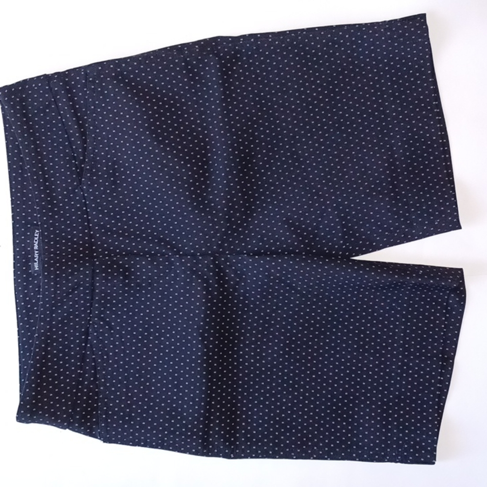 HILARY RADLEY WOMEN'S BERMUDA PULL ON SHORTS BLACK WITH A WITH PRINT ALL OVER